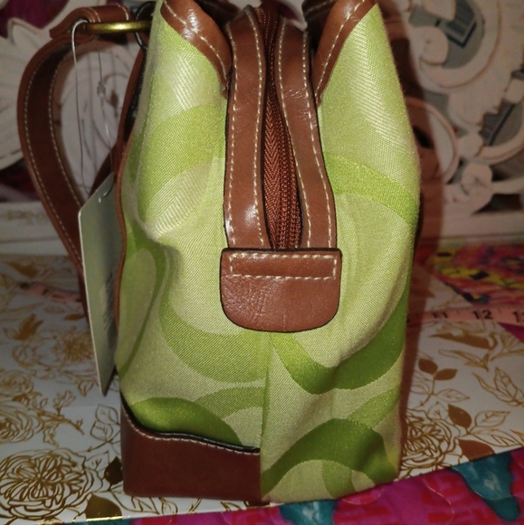 NEW! BEAUTIFUL SHOULDER BAG NWT - Picture 6 of 6